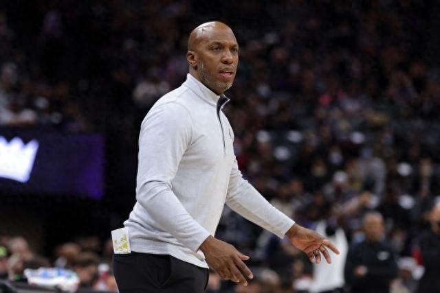 官宣:鹈鹕提前续约阿尔瓦拉多 新合同2年900万