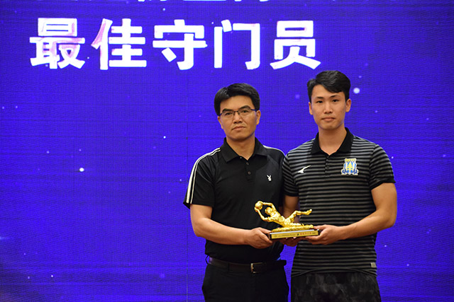 怀特25分阿德巴约23分 绿军大胜热火4-1晋级