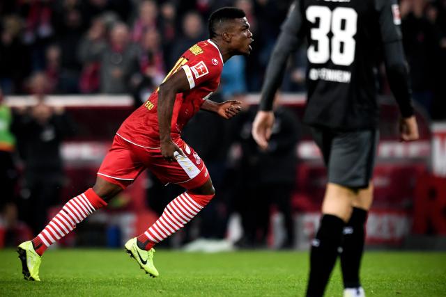 马尚沃特斯合砍42分 广东力克浙江开季两连胜